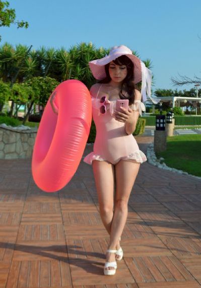 《善良的妻子》在线观看
