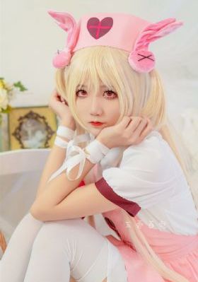 郭晶晶霍震霆找全红婵合影